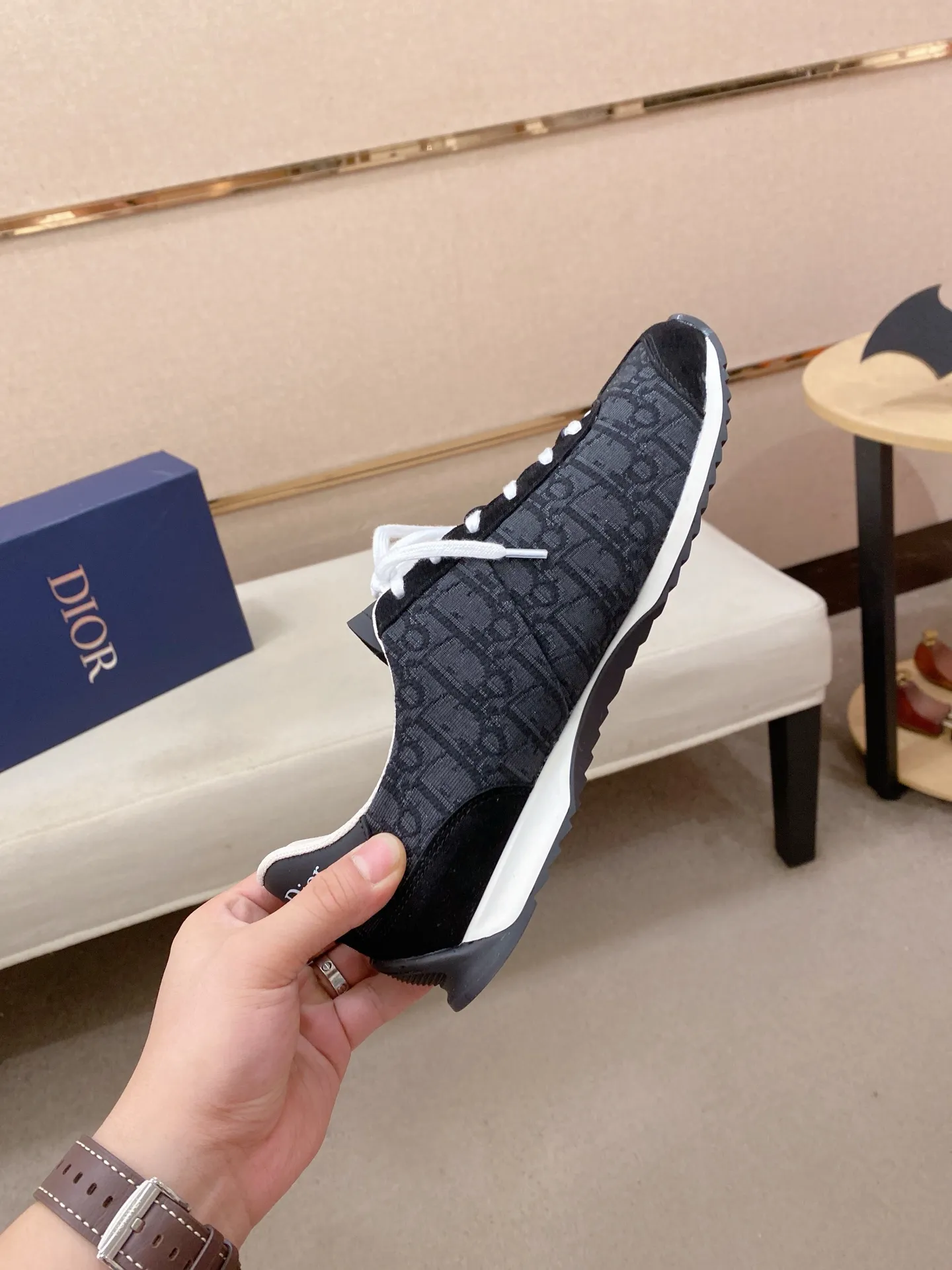 Men's shoes💰: 440💰Couple style💏 [Dior·Dior] New casual sports style men's shoes, new spring and summer design, perfect workmanship, lace-up lazy style to create wardrobe quality, upper: imported first-layer cowhide, mesh breathable lining soft and comfortable, ultra-light TPU wear-resistant outsole, simple, versatile fashion men's shoes, excellent color code number 35--44. (45,46 customized items are not returnable or exchangeable)